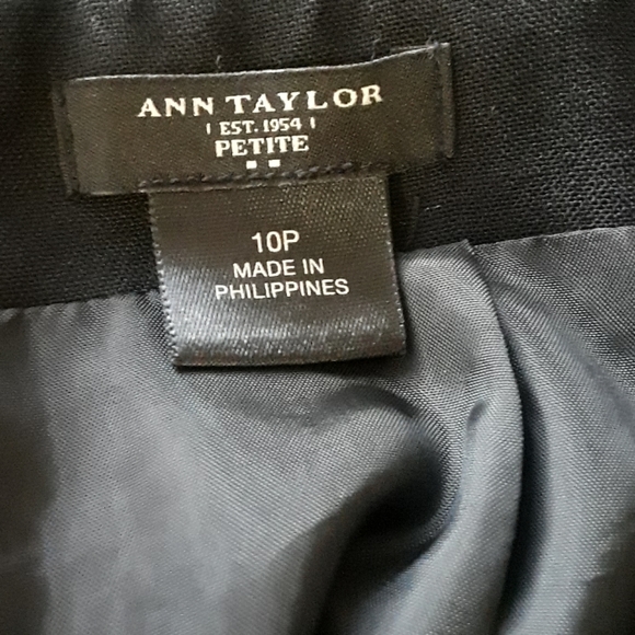 Ann Taylor Black skirt - Picture 4 of 4